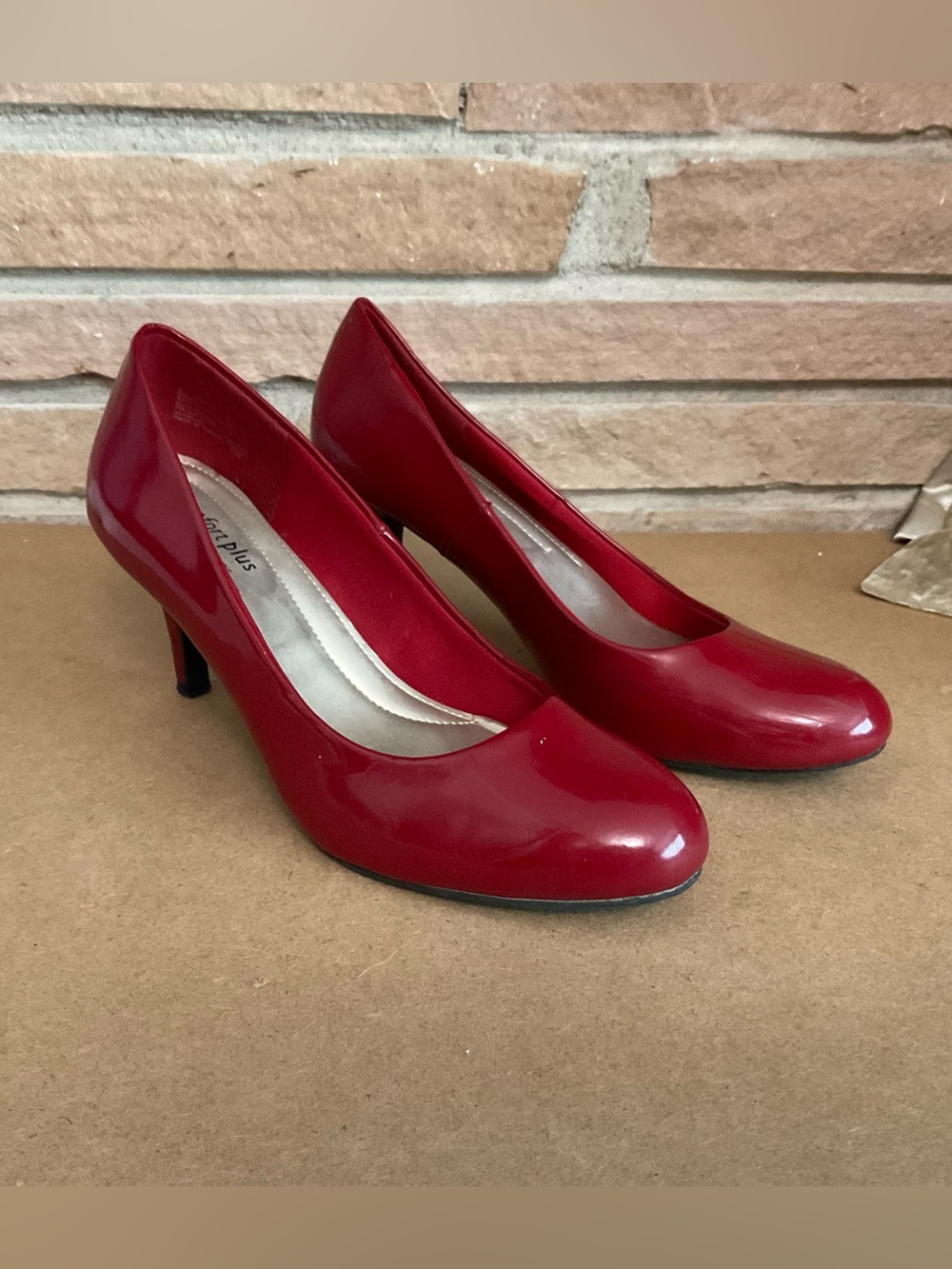 Comfort Plus By Predictions Faux Patent Leather Pumps Size 8 Red